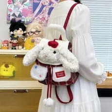 Mochila de pelúcia fofa com desenho animado para meninas, mochila xadrez doce e versátil com um adorável boneco de cacho