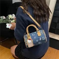 Bolsa de Ombro Versátil e Elegante Kitty Cat em Denim, Nova Coleção Primavera 2026, Ideal para o Dia a Dia