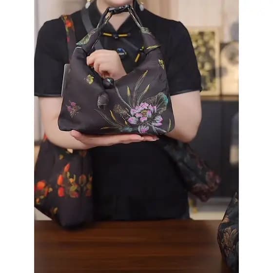 Bolsa feminina feita de tecido Xiangyunsha com design de thangka de lótus, nova bolsa feminina de estilo chinês, bolsa t