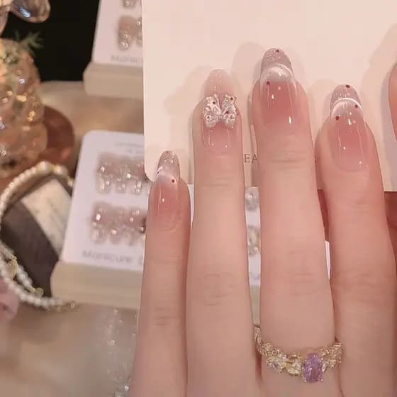 Unhas postiças artesanais de alta qualidade, realçadas com dopamina, com design de bolinhas em tons de blush e efeito ol