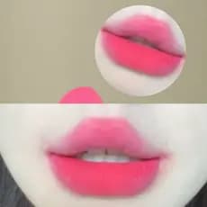O produto indispensável para peles olivas coreanas chegou! Batom matte Barbie de alta saturação, claro, com tom frio, il