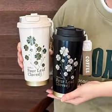 Alto valor trevo de quatro folhas forro de cerâmica copo térmico meninas escritório café palha copo estudante casal copo
