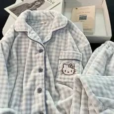 Pijama de Lã Coral Estilo Coreano Hello Kitty para Mulheres, Outono e Inverno, Acolchoado com Veludo, Adequado para Estu
