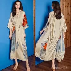 Novo Estilo de Pijama de Cetim Feminino Plus Size, Vestido de Banho de Luxo Leve com Manga Três-Quartos, Roupa de Banho