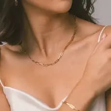 Cordão feminino Chocker Aço Inoxidável Banhado ouro 18k