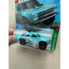 Hot Wheels Dodge D100 87'