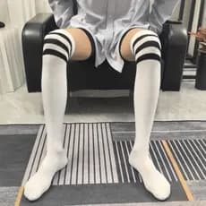 Sr. Moda controle masculino sobre o joelho tubo longo três barras esportes meias de futebol moda All-Match pronto estoqu
