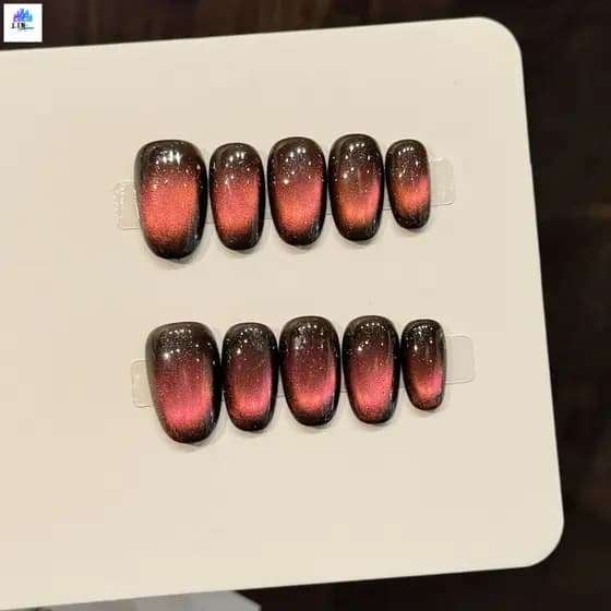 10 Peças De Unhas Falsas Ovais Curtas-Design Brilhante De Olho De Gato Marrom Vermelho Para Festa De Casamento