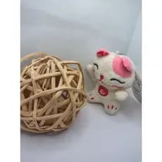 Amuletos de Fofura e Sorte: Chaveiros Gato da Sorte de Pelúcia