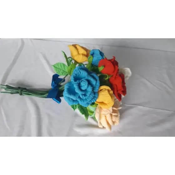 Galho de Rosa com Botão