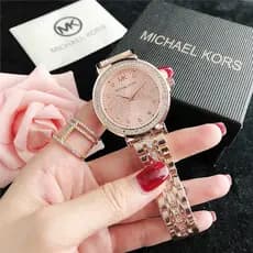 Mulheres Strass Logotipo Dial Design Relógio Moda Casual Pulseira De Aço