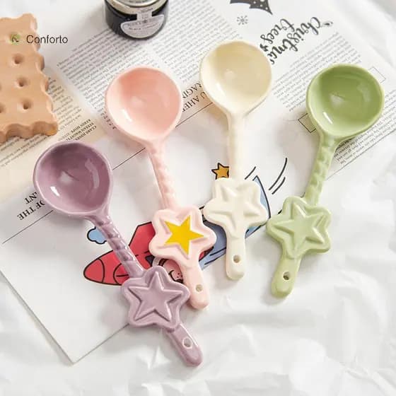 [EruditeCourtB] Colher Em Forma De Estrela De Cerâmica Torcida Fofa De Cabo Longo Com Design De Creme Para Mexer Café [N