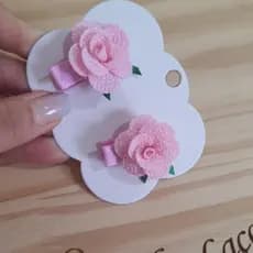 mini parzinho flor no bico pato, presilha de laço flor colorido, acessório infantil, laço escolar..