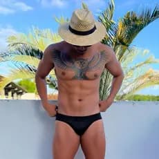 SUNGA SUPER SLIP PRETA TEXTURIZADA SUPER CAVADA - Masculina slim  Moda Praia masculina lisa slip forro frente e costa