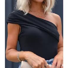 Blusa Feminina Um Ombro Só Preta Modelo Nula Manca Moda Gringa Tecido Confortável