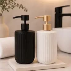 Porta Sabonete Liquido de Ceramica 430ml Preto/Branco Fosco – Dispenser Moderno para Banheiro Decoração