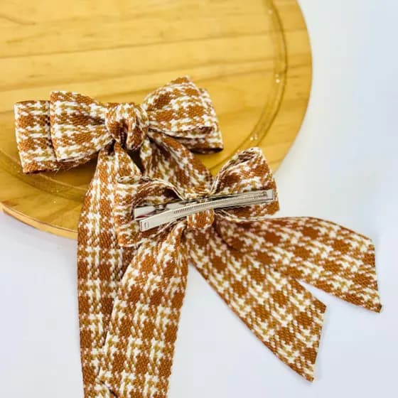 Kit 2 Laços / Laço mãe e filha /Laço com ponta /Laço pied de poule /laço marrom caramelo /laço P