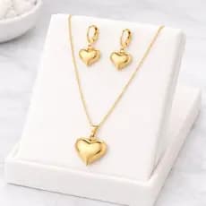 Conjunto infantil colar + brinco Banhado A Ouro 18k Formato coração Delicado Antialérgico