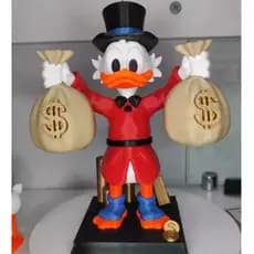 Boneco Tio Patinhas com Sacos de Ouro e Dinheiro | Decoração Colecionável Geek Nerd
