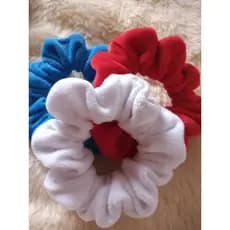 scrunchie Xuxinha de cabelo veludo (vários tons e testuras) kit com 3