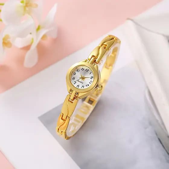 Novo Relógio Feminino de Luxo em Ouro Pulseira Relógio Feminino de Quartzo Vintage Relógio Feminino de Moda