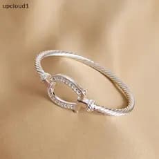 [upcloud1] Pulseira Elegante Aberta Com Zircônia Geométrica Prateada Perfeita Para Boutique De Casamentos