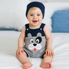 Conjunto Macacão Jardineira + Touca – Bebê Menino Estampa de Cachorrinho Tam RN a 03 Meses