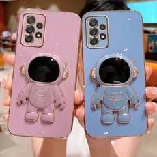 Capinha de Celular com Suporte Astronauta Samsung A10 A12 A13 A22 A23 A30S A32 A50 A70 A71 A72 A73