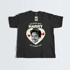 CAMISETA - HARRY STYLES -  KISS ALL THE TIME DISCO OCCASIONALLY - 100% ALGODÃO USEPOPVERSO