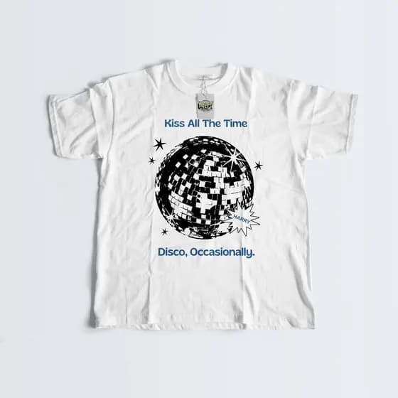 CAMISETA - HARRY STYLES -  KISS ALL THE TIME DISCO OCCASIONALLY - TOGETHER TOGETHER TOUR - 100% ALGODÃO  + BRINDES