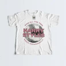 CAMISETA - HARRY STYLES -  KISS ALL THE TIME DISCO OCCASIONALLY - TOGETHER TOGETHER TOUR - 100% ALGODÃO  + BRINDES