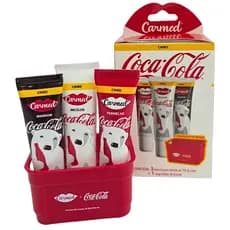 Kit 3 Hidratante Labial Coca Cola Cor Vermelho, Incolor e Marrom 10g Cada + Engradado Carmed Cimed