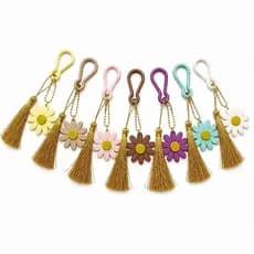 Kit com 10 / 15 / 20  Chaveiros Flor com Mosquetão e Tassel | Lembrancinhas para Festa, Aniversário e Eventos