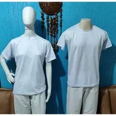 camiseta branca básica unissex.
