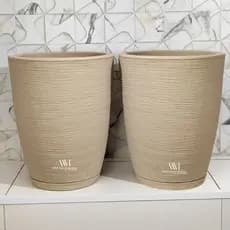 Kit 2 Vasos para Plantas Coluna Bojo 38x31cm Escovados Luxo Casa Decor em Polietileno + Pratos