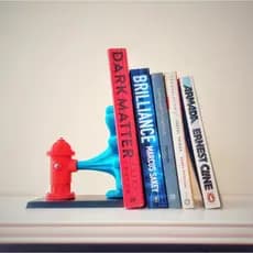 Suporte para Livros em Estilo Cartoon de Hidrante - Adicione Personalidade e Organização à sua Estante!