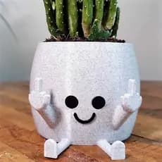 Vaso de Planta Temático em Formato de Bonequinho com Dedo Médio - Cuidado com suas Plantas com Estilo e Diversão!