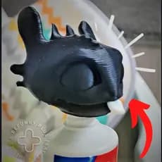 🐉🌟 Dê Vida à Sua Escovação com Banguela: Tampa Temática de Pasta de Dente! 🐉🌟