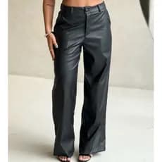 Calça Couro Fake Wide Leg Pantalona Feminina PU Sintético Zíper Botão forrado Bolso