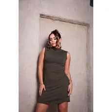 Vestido tubinho de golinha com bolsos. Vestidos de malha