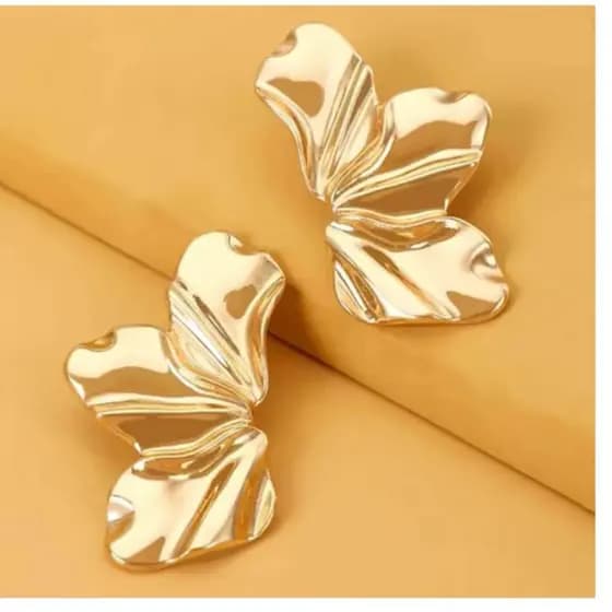 Brinco Pétala Banhado a Ouro 18k Antialérgico Martelado Prata