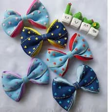 Laço de cabelo infantil cruzado/Laço infantil /presilha de criança menina com aplique