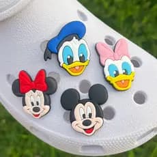 Kit Pins Mickey e Minnie| enfeite para sapato babuche | acessórios fofos para sandália menina e menino