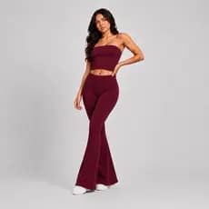 Conjunto Feminino Fitness Flare– Top Faixa Tomara que Caia + Calça Flare Cintura Alta | Academia, Casual e Conforto