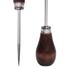 Furador para tecido em madeira e aço