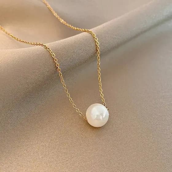 Colar feminino com perola feito em aço inoxidável, não enferruja! Pode usar todos os dias!