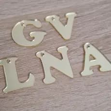 Letras Pingente com Furo em Acrílico Espelhado 3cm