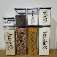 Kit 8 Potes Quadrados Com Adesivos Feijão Arroz Farinha Macarrão Açúcar Café Leite Sal Organização Cozinha