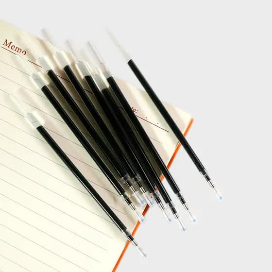 50 Pçs / Lote Caneta Recarga Escritório Assinatura Varas Para Alças 0.5 Milímetros Recarga De Tinta Preta Material De Escritório E Escola Nova