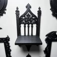 Prateleira de Parede Gótica – Estante/Nicho Suspenso Inspirado em Catedral para Decoração e Organização de Ambientes